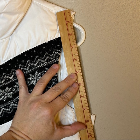 Women’s Size Small White Puffer Vest Eddie Bauer Premium Goose Down Nordic Style - Picture 11 of 16